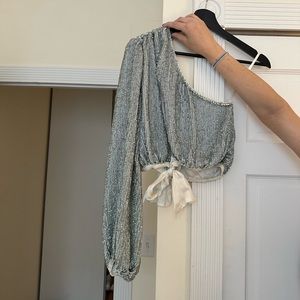 Retrofete one shoulder sequin top with bow on back!!